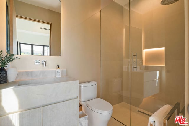 1130 N Poinsettia Place, West Hollywood, CA 90046 — photo 30 of 47