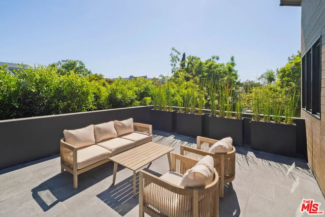1130 N Poinsettia Place, West Hollywood, CA 90046 — photo 31 of 47