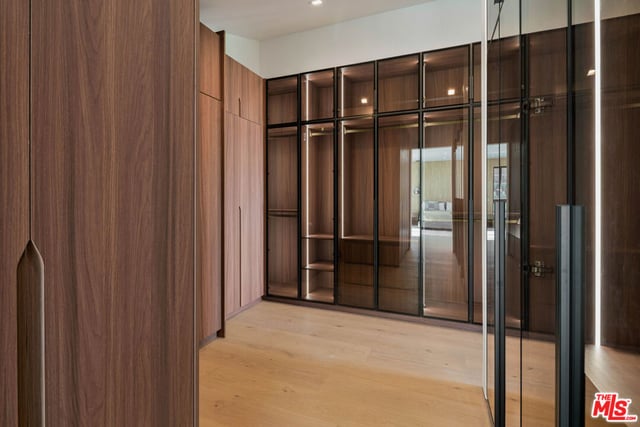 1130 N Poinsettia Place, West Hollywood, CA 90046 — photo 36 of 47
