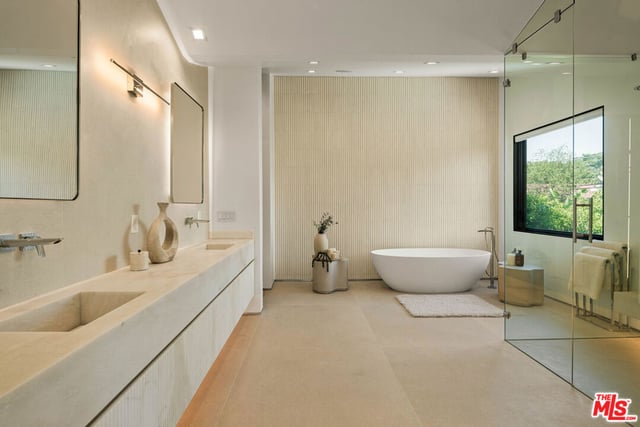 1130 N Poinsettia Place, West Hollywood, CA 90046 — photo 37 of 47