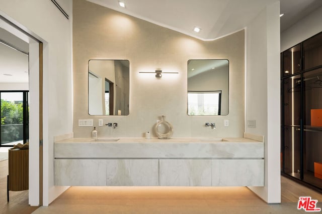 1130 N Poinsettia Place, West Hollywood, CA 90046 — photo 39 of 47