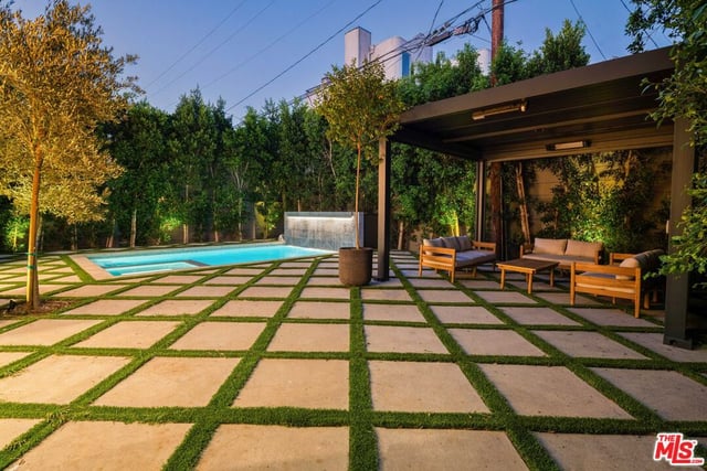 1130 N Poinsettia Place, West Hollywood, CA 90046 — photo 42 of 47