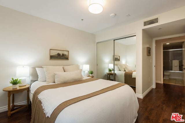 4733 Elmwood Avenue 102, Los Angeles, CA 90004 — photo 28 of 31