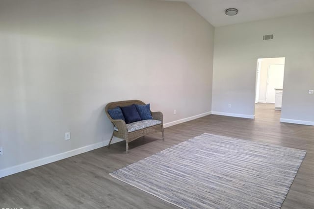 17145 Village 17, Camarillo, CA 93012 — photo 8 of 55