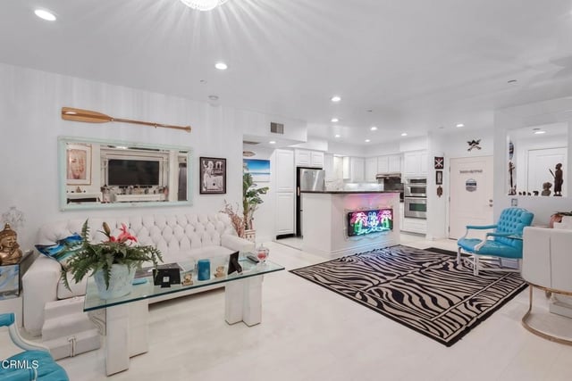 4336 Tradewinds Drive, Oxnard, CA 93035 — photo 14 of 34