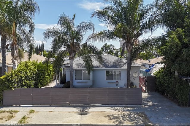 1438 S Woods, Los Angeles, CA 90022 — photo 3 of 43