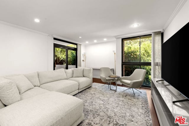 11750 W Sunset Boulevard 301, Los Angeles, CA 90049 — photo 4 of 22
