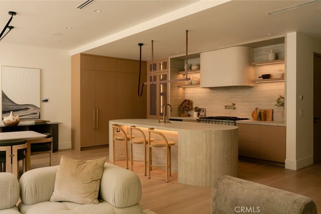 13231 Warren, Los Angeles, CA 90066 — photo 4 of 41
