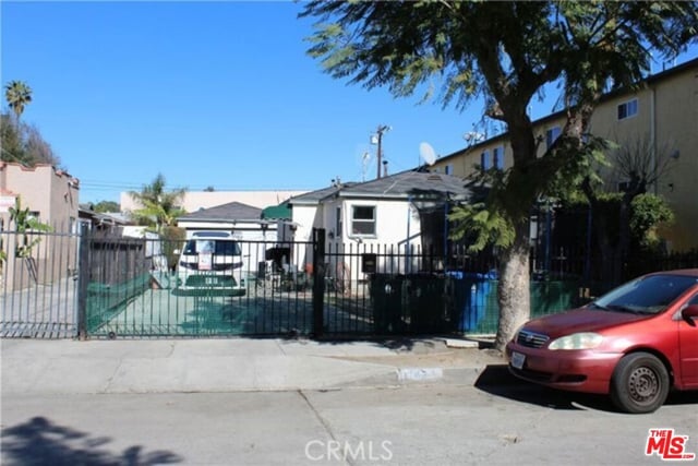 11429 Emelita Street, Los Angeles, CA 91601 — photo 2 of 2