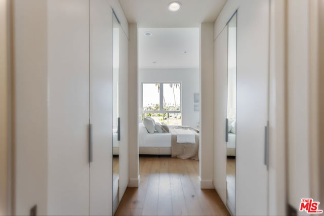 105 S Mariposa Avenue 502, Los Angeles, CA 90004 — photo 32 of 47