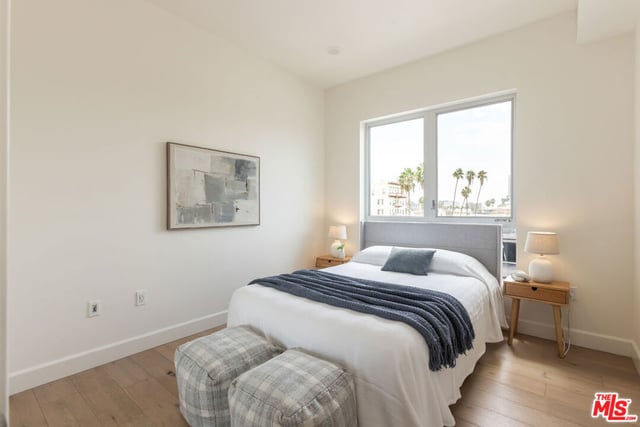 105 S Mariposa Avenue 502, Los Angeles, CA 90004 — photo 37 of 47