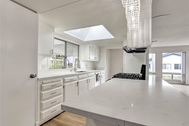 2550 Pacific Coast Hwy 258, Torrance, CA 90505 — photo 17 of 43