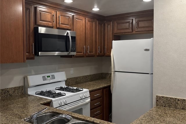1904 Heywood Street K, Simi Valley, CA 93065 — photo 7 of 19