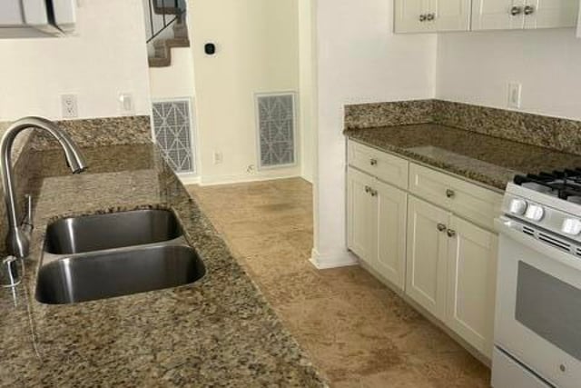 2470 Stow Street, Simi Valley, CA 93063 — photo 17 of 25