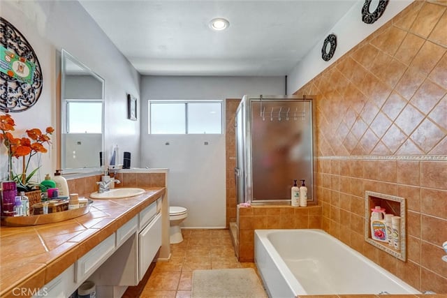 6323 Reseda 1, Reseda, CA 91335 — photo 8 of 30