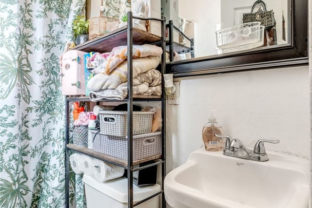 1302 E 48th Place, Los Angeles, CA 90011 — photo 24 of 31