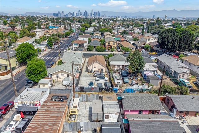 1302 E 48th Place, Los Angeles, CA 90011 — photo 9 of 31