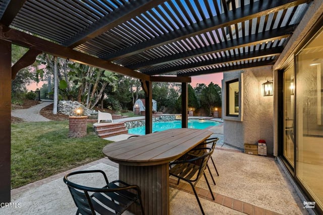947 Golden Crest Avenue, Thousand Oaks, CA 91320 — photo 14 of 48