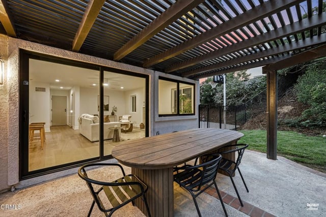 947 Golden Crest Avenue, Thousand Oaks, CA 91320 — photo 15 of 48