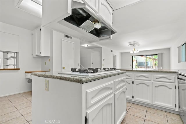 1321 Greenbriar, Glendale, CA 91207 — photo 15 of 56