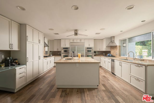 5506 Goodland Avenue, Valley Village, CA 91607 — photo 11 of 37