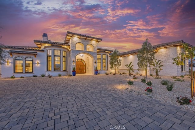 277 Crestview Avenue, Camarillo, CA 93010 — photo 3 of 45