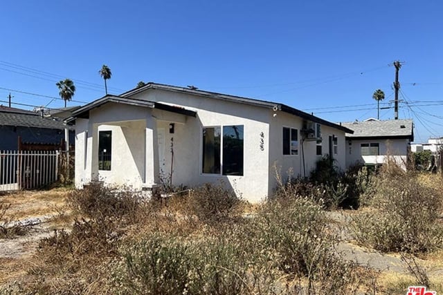 433 W 94th Street, Los Angeles, CA 90003 — photo 2 of 37