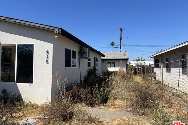 433 W 94th Street, Los Angeles, CA 90003 — photo 22 of 37