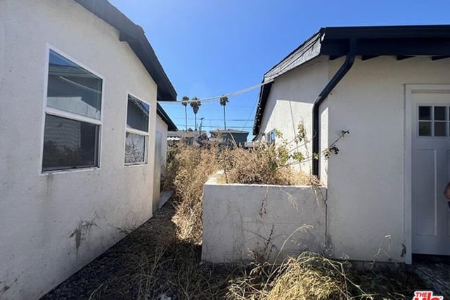 433 W 94th Street, Los Angeles, CA 90003 — photo 24 of 37