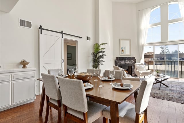 11044 Acama Street 302, Studio City, CA 91602 — photo 15 of 49
