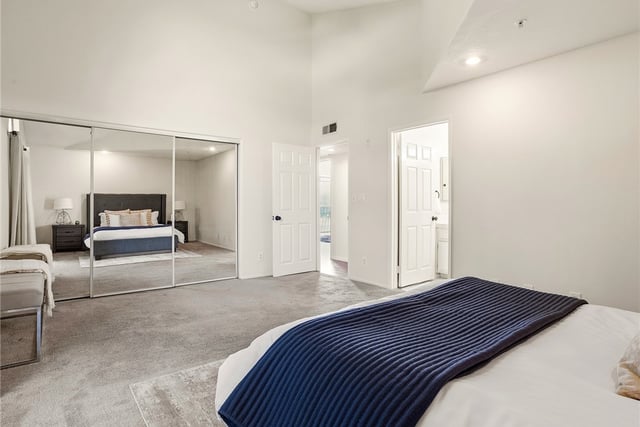 11044 Acama Street 302, Studio City, CA 91602 — photo 24 of 49