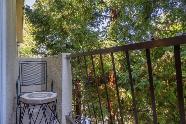 11044 Acama Street 302, Studio City, CA 91602 — photo 34 of 49