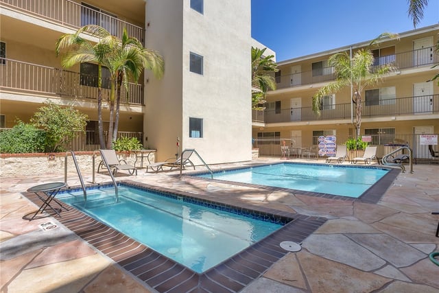 11044 Acama Street 302, Studio City, CA 91602 — photo 39 of 49