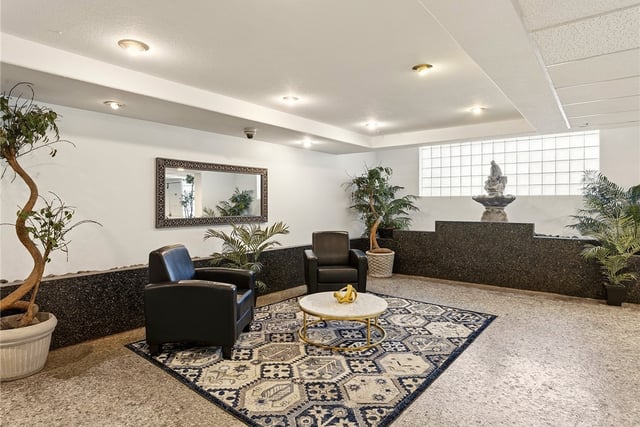 11044 Acama Street 302, Studio City, CA 91602 — photo 7 of 49