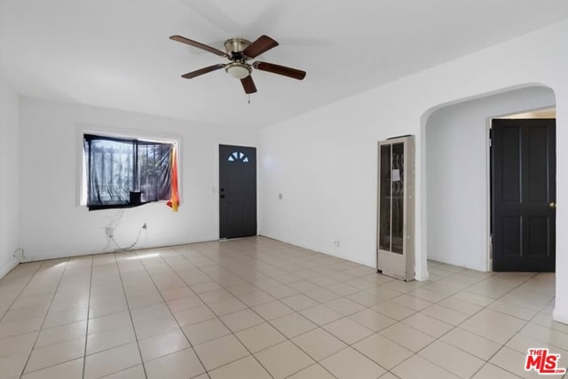 331 W 92nd Street, Los Angeles, CA 90003 — photo 10 of 46