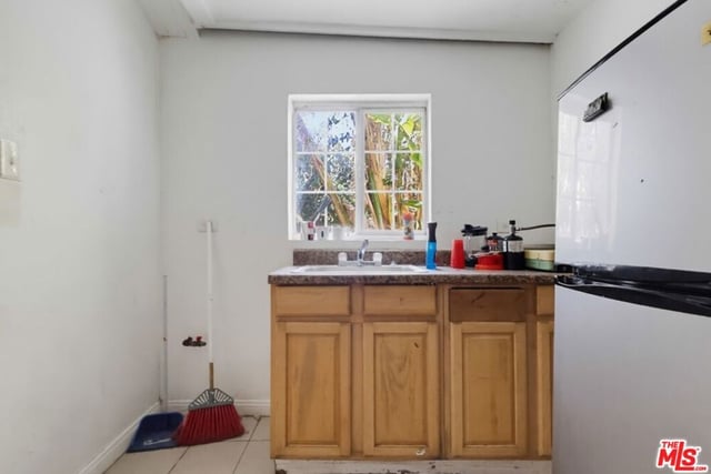 331 W 92nd Street, Los Angeles, CA 90003 — photo 36 of 46