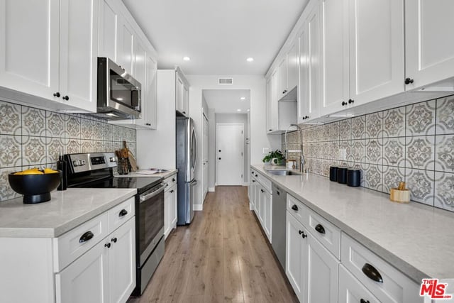 1509 Greenfield Avenue 207, Los Angeles, CA 90025 — photo 13 of 52