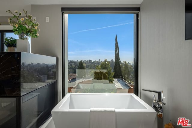 2033 Glencoe Way, Los Angeles, CA 90068 — photo 12 of 26