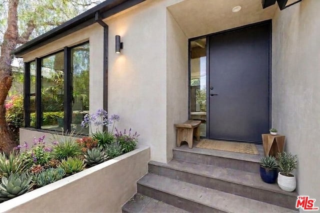 7102 Pacific View Drive, Los Angeles, CA 90068 — photo 4 of 48