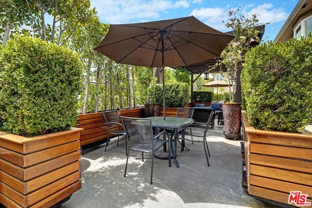 1346 N Crescent Heights Boulevard 1, West Hollywood, CA 90046 — photo 17 of 23
