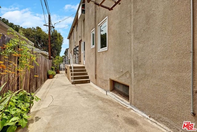1346 N Crescent Heights Boulevard 1, West Hollywood, CA 90046 — photo 20 of 23