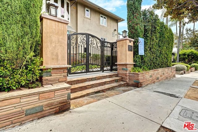 1346 N Crescent Heights Boulevard 1, West Hollywood, CA 90046 — photo 22 of 23