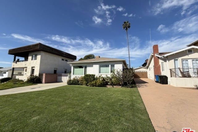 12207 Palms Boulevard, Los Angeles, CA 90066 — photo 14 of 31