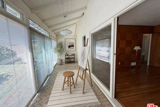 12207 Palms Boulevard, Los Angeles, CA 90066 — photo 9 of 31