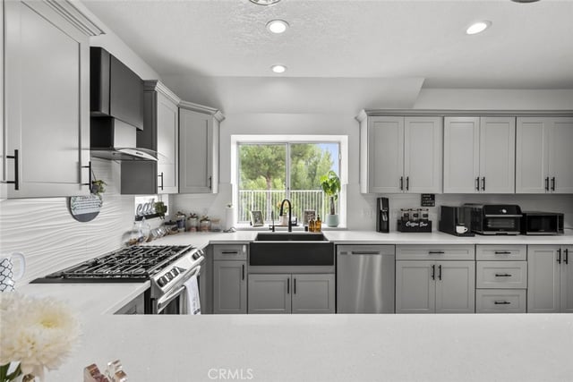 19329 Santa Maria Drive, Newhall, CA 91321 — photo 18 of 54