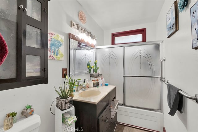 435 S Mcdonnell, Los Angeles, CA 90022 — photo 4 of 12