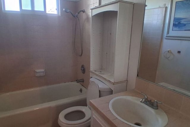 6581 Lemon Avenue, Long Beach, CA 90805 — photo 7 of 14
