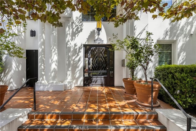10639 Woodbridge Street 206, Toluca Lake, CA 91602 — photo 22 of 29