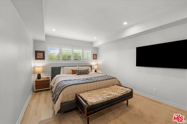 1045 N Kings Road 204, West Hollywood, CA 90069 — photo 8 of 11