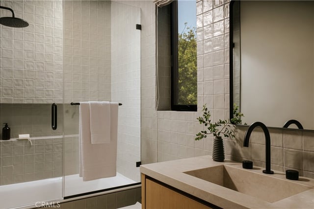 13218 Hesby Street, Sherman Oaks, CA 91423 — photo 40 of 52